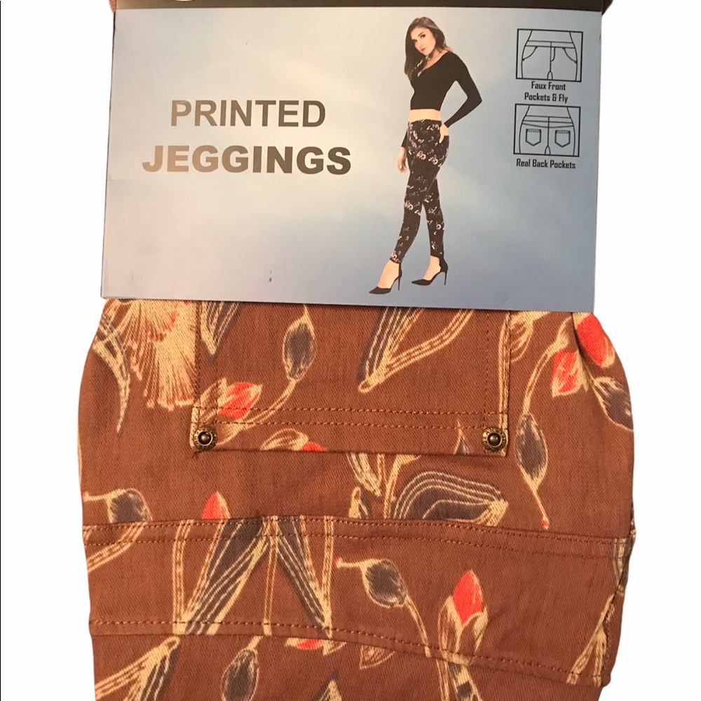 Jeggings L-XL sizes 12-18.